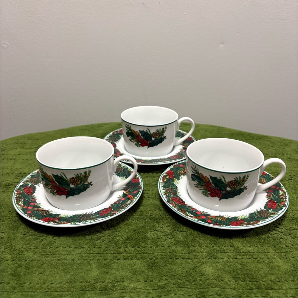 Grindley by Kopin Festive Holiday Teacup and Saucer 6-piece Set